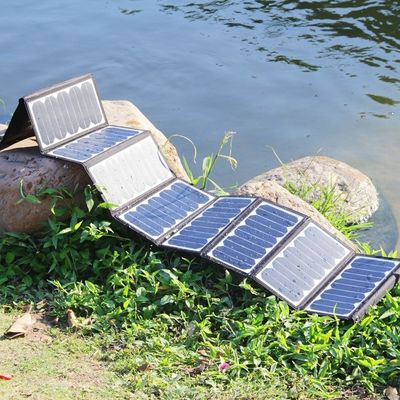 スーツケース 太陽光パネルキット 40W 50W 60W 屋外キャンプ 防水 折りたたむ太陽光パネル バッグ